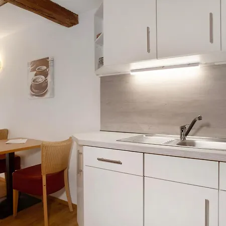Pensión Puppenhaus 4*